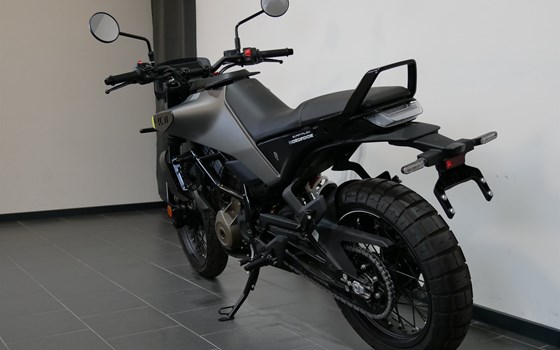 Gebrauchtmotorrad Husqvarna Svartpilen 401 - Bild 6