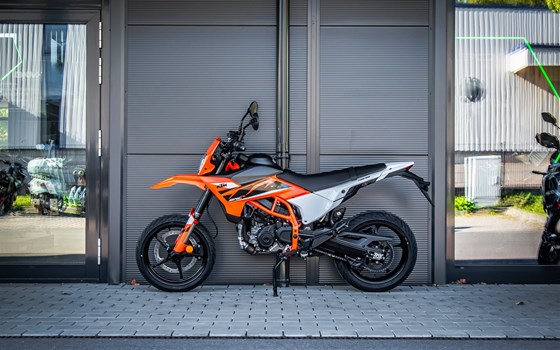 Gebrauchtmotorrad KTM 125 SMC R - Bild 4