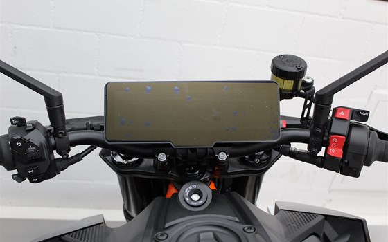Neufahrzeug KTM 990 Duke R - Bild 10