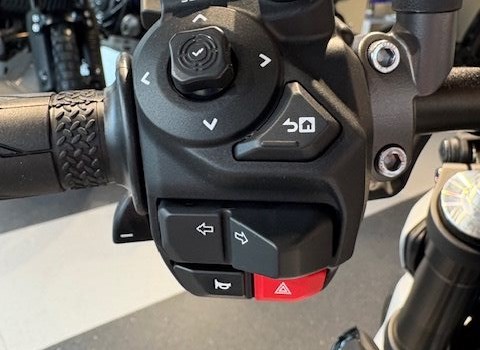 Gebrauchtmotorrad Yamaha MT-09 Y-AMT - Bild 10