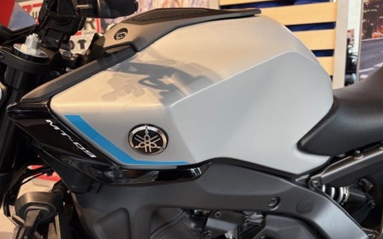 Gebrauchtmotorrad Yamaha MT-09 Y-AMT - Bild 12