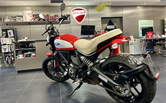 Gebrauchtmotorrad Ducati Scrambler Icon - Bild 4