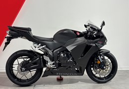 Neumotorrad Honda CBR600RR