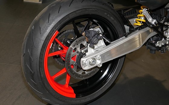 Gebrauchtmotorrad Ducati Hypermotard 698 Mono RVE - Bild 3