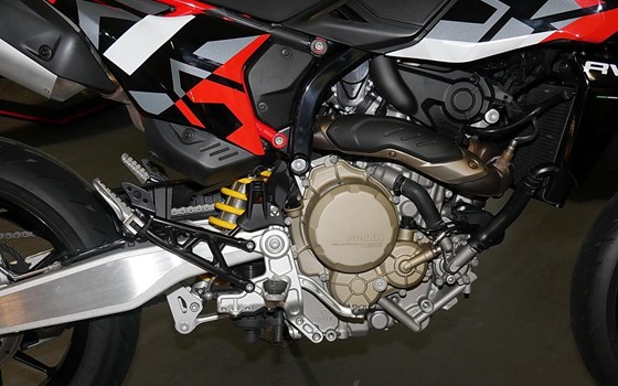Gebrauchtmotorrad Ducati Hypermotard 698 Mono RVE - Bild 4