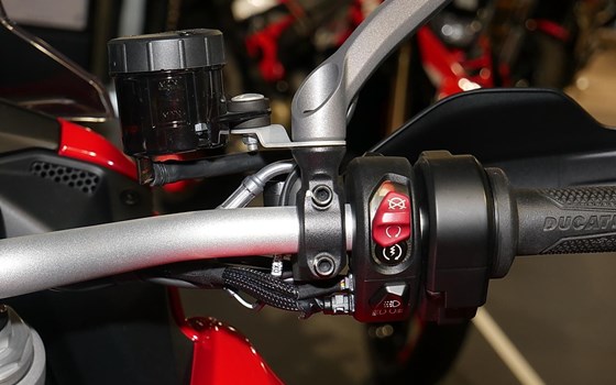 Gebrauchtmotorrad Ducati Multistrada V4 S - Bild 8