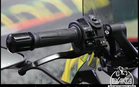 Gebrauchtmotorrad Kawasaki Z1000SX - Bild 16