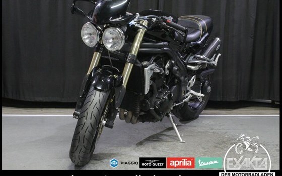 Gebrauchtmotorrad Triumph Speed Triple 1050 - Bild 1