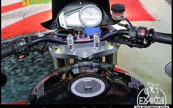 Gebrauchtmotorrad Triumph Speed Triple 1050 - Bild 10