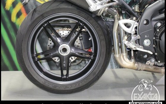 Gebrauchtmotorrad Triumph Speed Triple 1050 - Bild 20