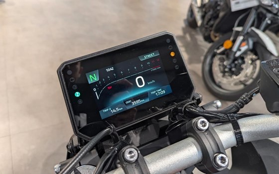 Gebrauchtmotorrad Yamaha MT-07 - Bild 3