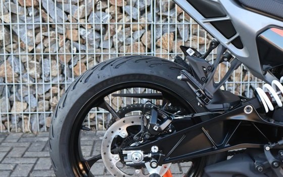 Neufahrzeug KTM 125 Duke - Bild 16