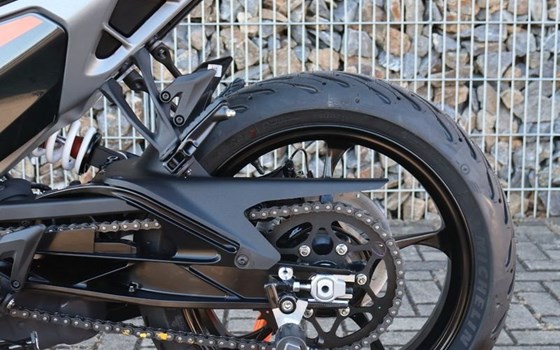 Neufahrzeug KTM 125 Duke - Bild 4