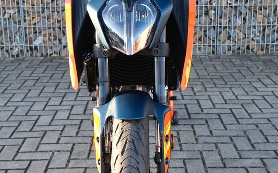 Neufahrzeug KTM 125 Duke - Bild 5
