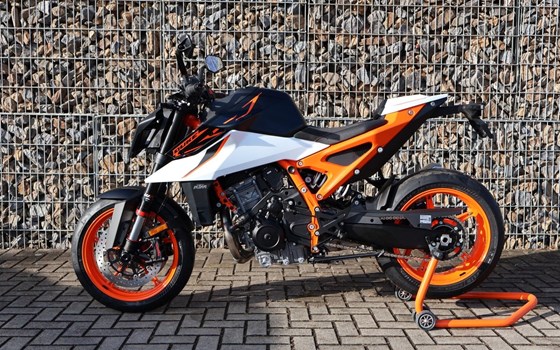 Neufahrzeug KTM 990 Duke R - Bild 1