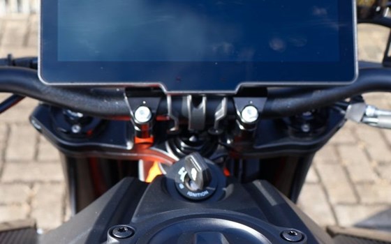 Neufahrzeug KTM 990 Duke R - Bild 10