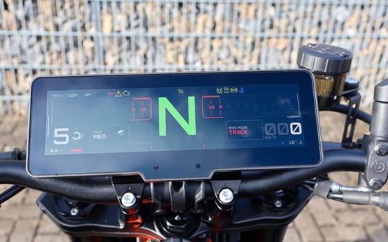 Neufahrzeug KTM 990 Duke R - Bild 11