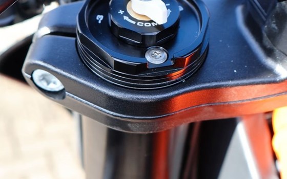 Neufahrzeug KTM 990 Duke R - Bild 13