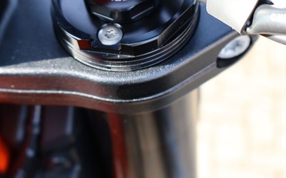 Neufahrzeug KTM 990 Duke R - Bild 14