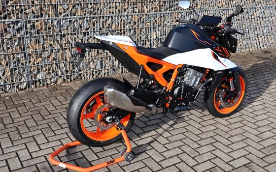 Neufahrzeug KTM 990 Duke R - Bild 19