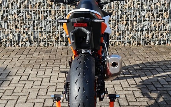 Neufahrzeug KTM 990 Duke R - Bild 7