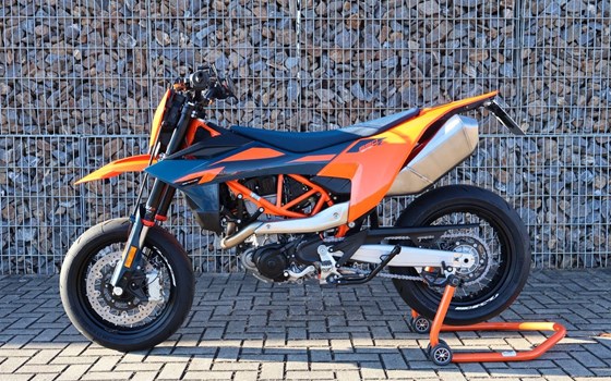 Neufahrzeug KTM 690 SMC R - Bild 1