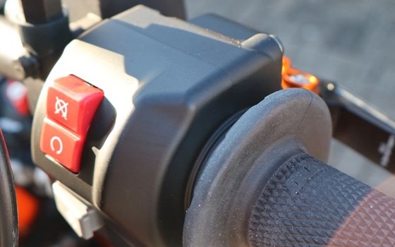 Neufahrzeug KTM 690 SMC R - Bild 12