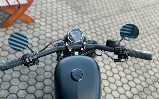 Gebrauchtmotorrad Harley-Davidson Sportster XL 1200CX Roadster - Bild 12