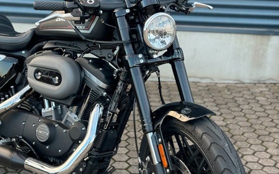 Gebrauchtmotorrad Harley-Davidson Sportster XL 1200CX Roadster - Bild 2