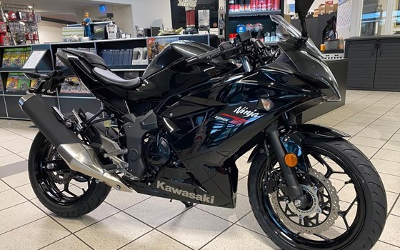 Neufahrzeug Kawasaki Ninja 125 - Bild 1