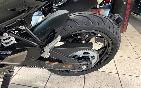 Neufahrzeug Kawasaki Ninja 125 - Bild 10