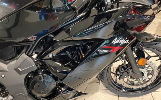 Neufahrzeug Kawasaki Ninja 125 - Bild 8