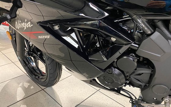Neufahrzeug Kawasaki Ninja 125 - Bild 9