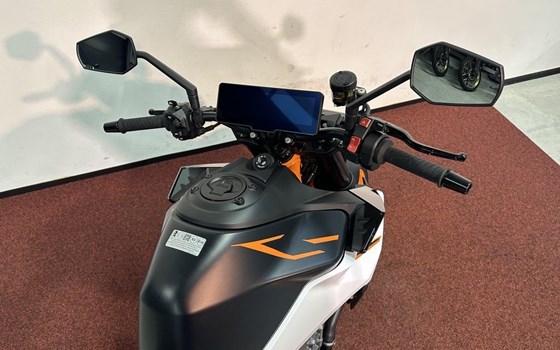 Neufahrzeug KTM 990 Duke R - Bild 10
