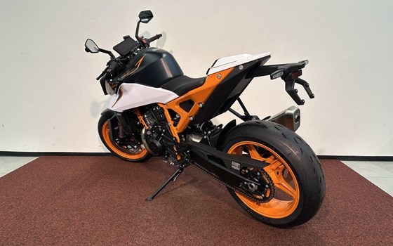 Neufahrzeug KTM 990 Duke R - Bild 6