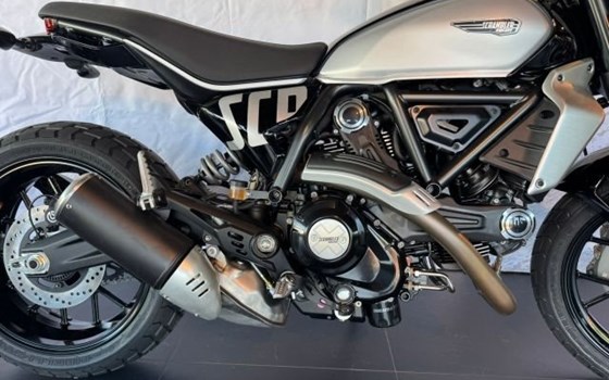 Gebrauchtmotorrad Ducati Scrambler Icon Dark - Bild 5