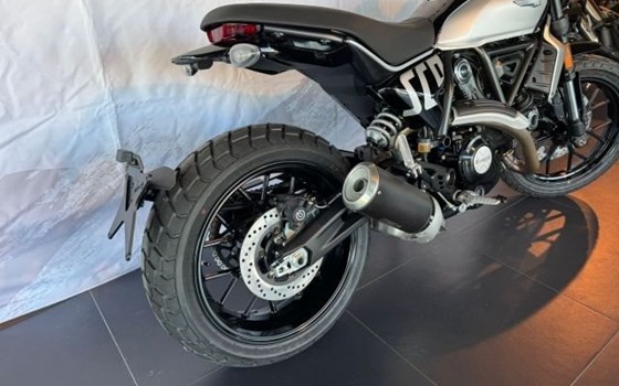 Gebrauchtmotorrad Ducati Scrambler Icon Dark - Bild 6