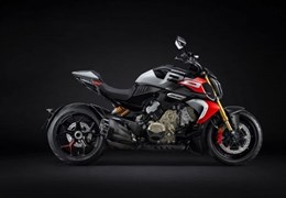 Neumotorrad Ducati Diavel V4
