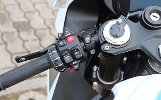 Gebrauchtmotorrad BMW S 1000 RR - Bild 18