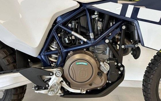 Gebrauchtmotorrad Husqvarna 701 Enduro - Bild 3