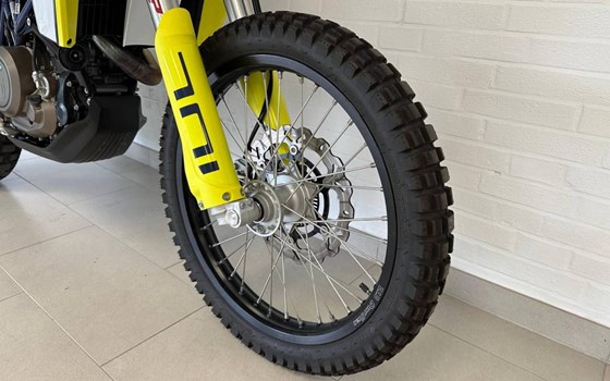 Gebrauchtmotorrad Husqvarna 701 Enduro - Bild 4