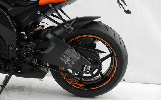 Gebrauchtmotorrad Kawasaki Ninja ZX-10R - Bild 6