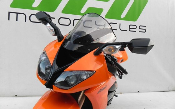 Gebrauchtmotorrad Kawasaki Ninja ZX-10R - Bild 9