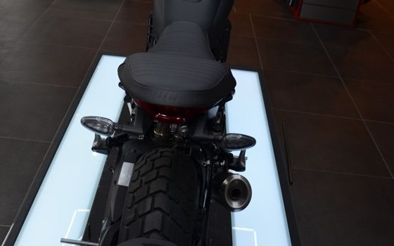 Neufahrzeug Ducati Scrambler Icon Dark - Bild 4