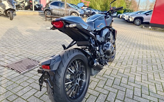 Gebrauchtmotorrad Honda CB1000R Black Edition - Bild 11