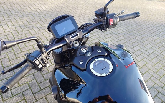 Gebrauchtmotorrad Honda CB1000R Black Edition - Bild 12