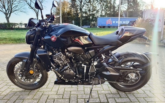 Gebrauchtmotorrad Honda CB1000R Black Edition - Bild 7