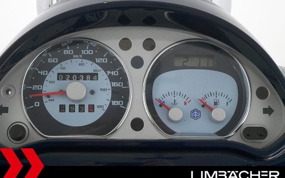 Gebrauchtmotorrad Piaggio Beverly 500 - Bild 12