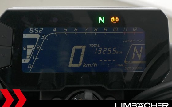 Gebrauchtmotorrad Honda CB125R - Bild 12