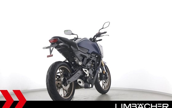 Gebrauchtmotorrad Honda CB125R - Bild 8